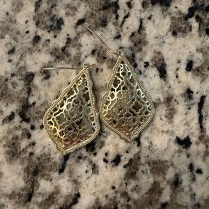 Kendra Scott Gold Filigree Drop Earrings